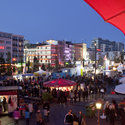 Spielbudenplatz at night